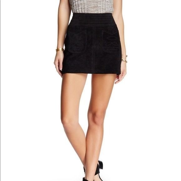 Black Free People Modern Love Suede Mini Skirt Size 2 With Back Zip Closure & Fr - Picture 1 of 5
